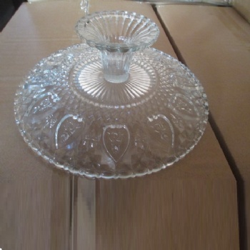 B01260013 cake plate with stem	