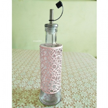  B06130002 oil vinegar bottle hollow metal cover	