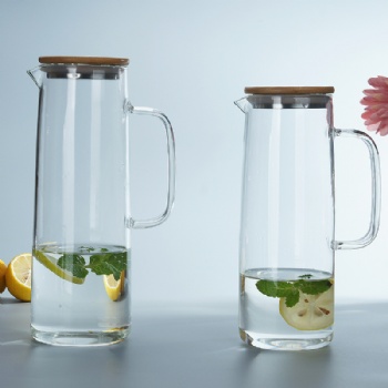 glass pitcher streight shape bamboo lidB05230003
