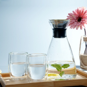  glass pitcher metal lid B05230006	