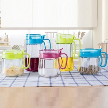 B021300008/9 oil jug with plastic lid